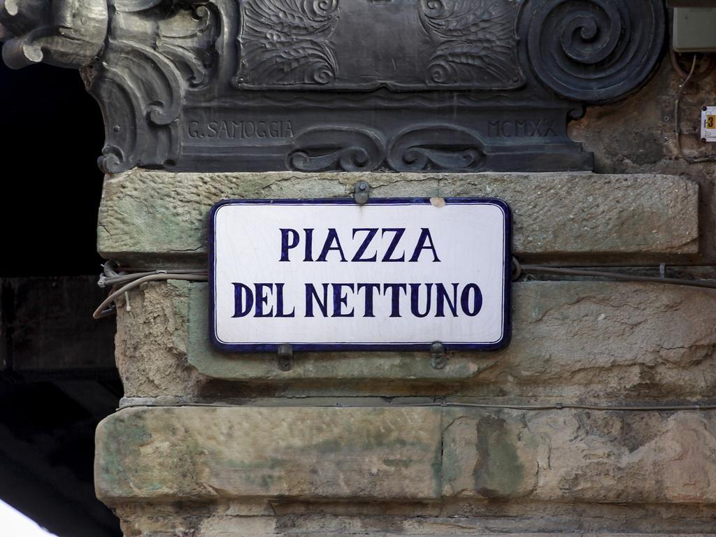 Casa Isolani Luxury Rooms Piazza Maggiore 1 Bolonha Exterior foto